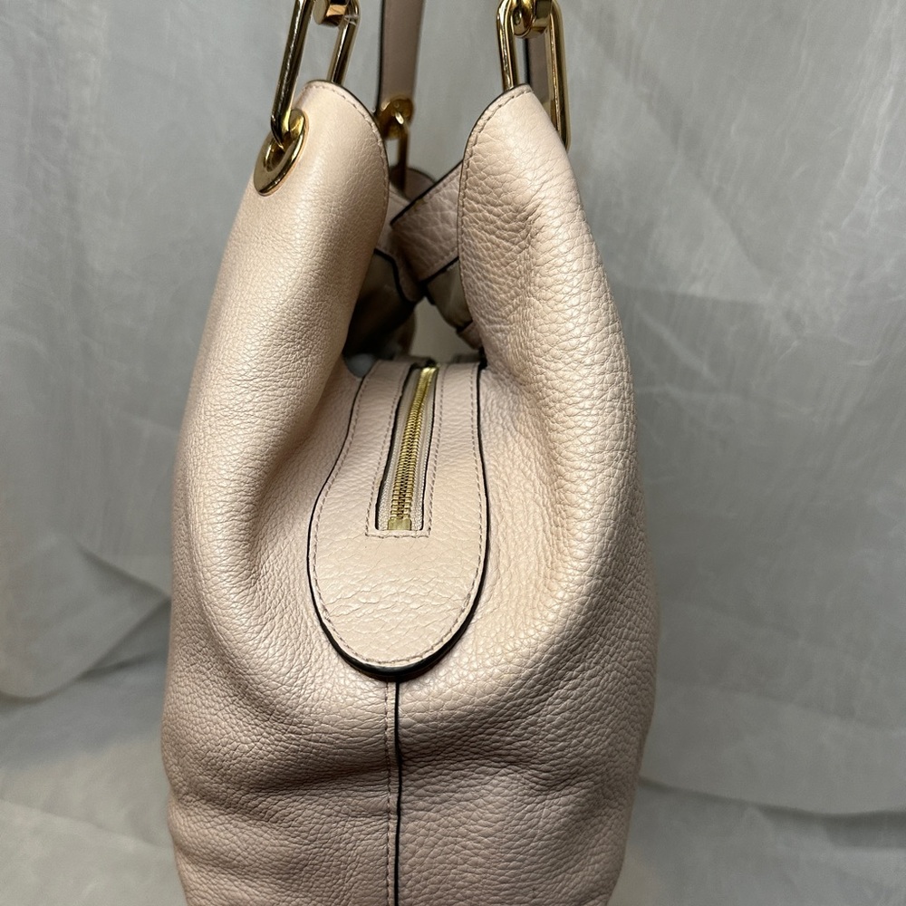 Michael Kors Blush Shoulder Bag with Gold Accents Raven - Picture 5 of 13